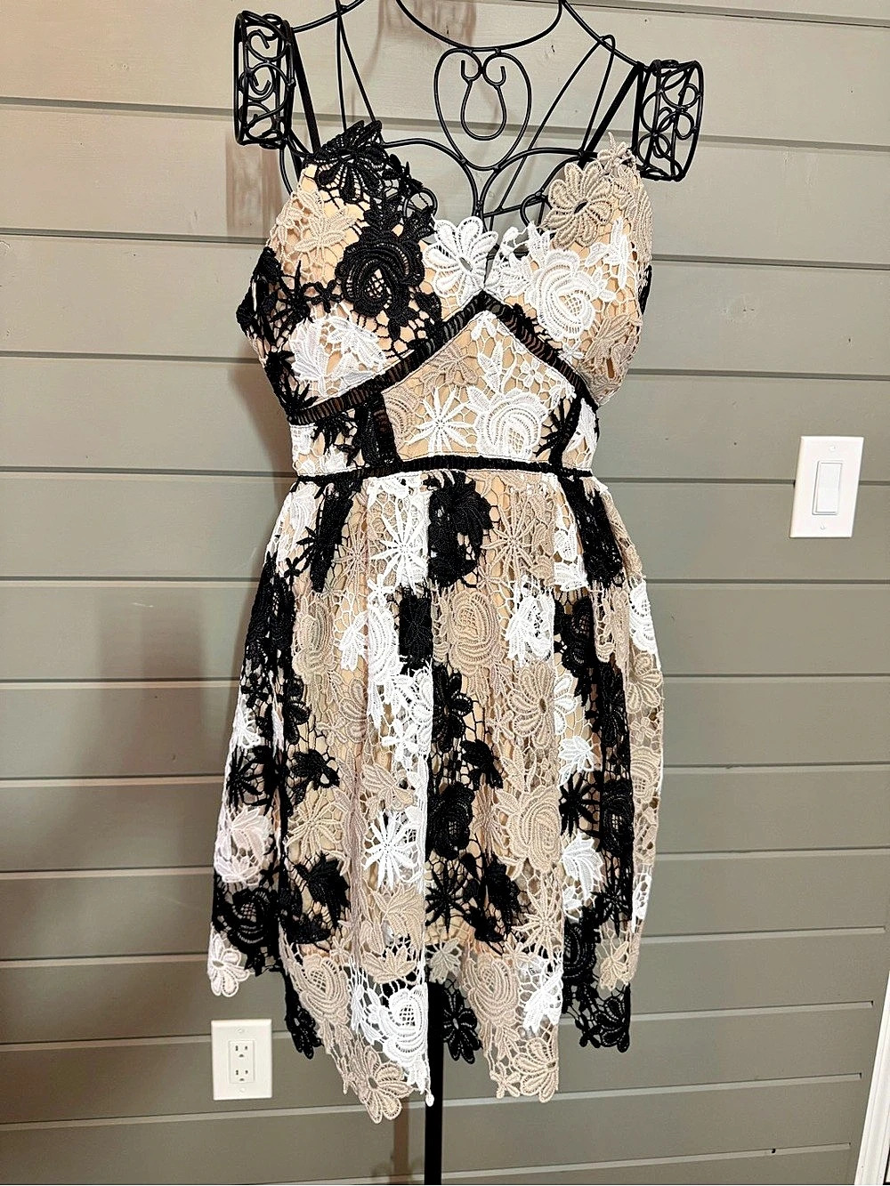 Romeo + Juliet Couture Lace doily Dress Floral Mini Dress Medium NWT